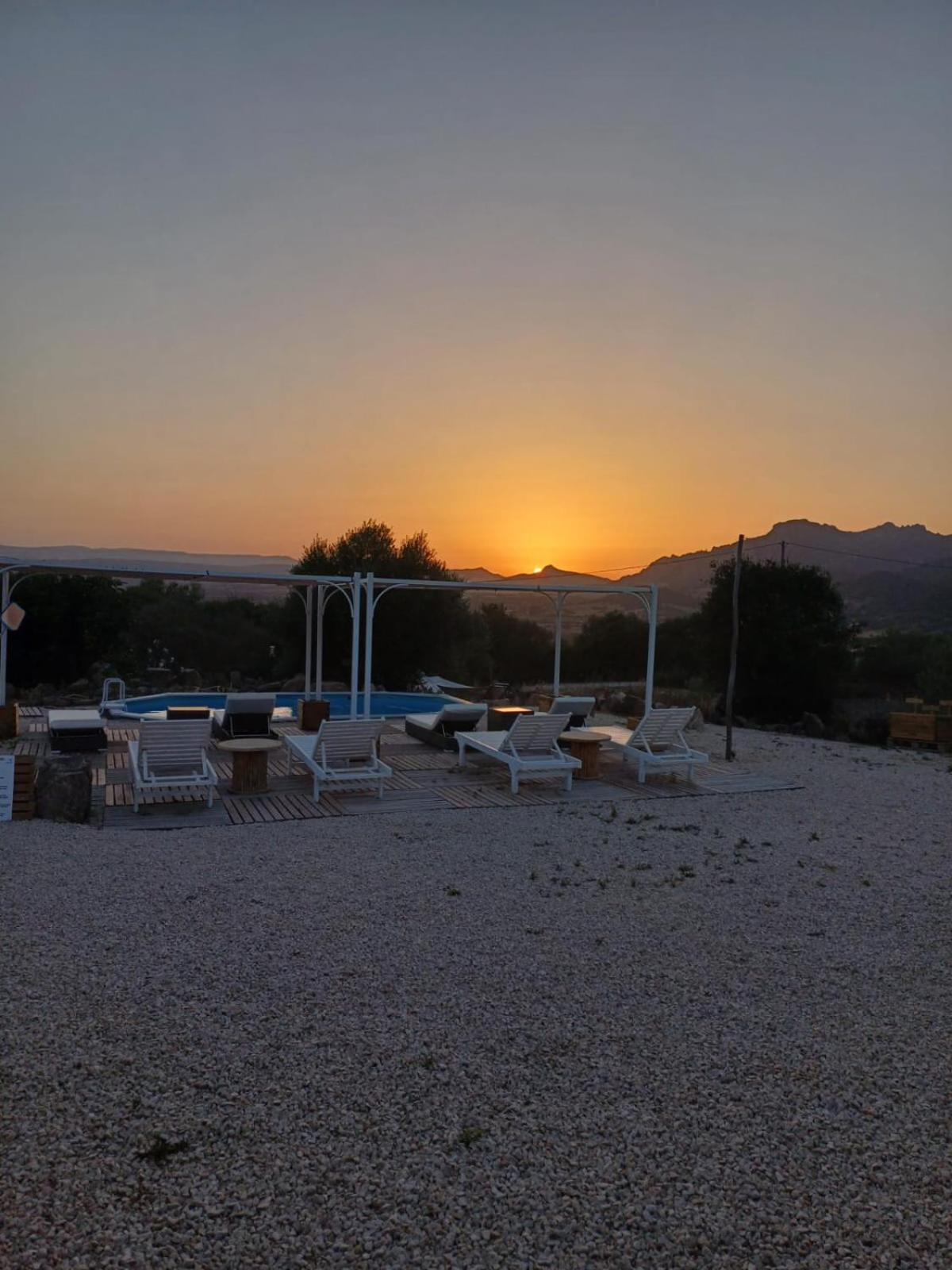 Hotel Pasare Glamping_Anglonaruralexperience à Perfugas Extérieur photo
